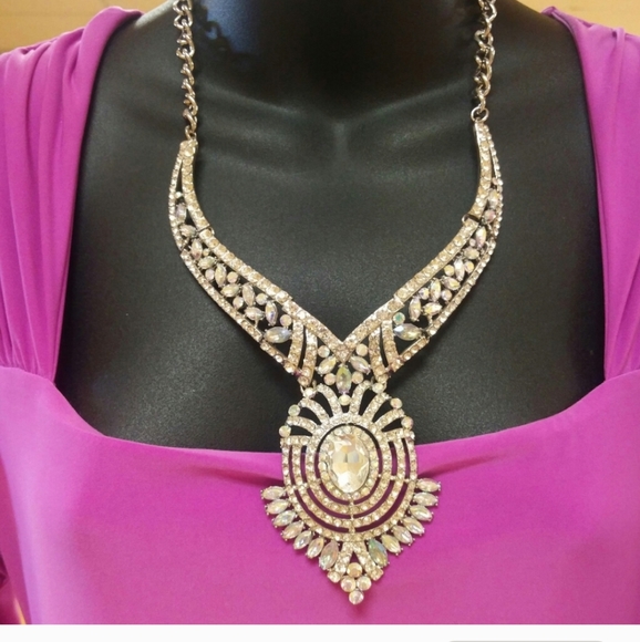 Aurora rhinestone pageant necklace - Picture 3 of 4